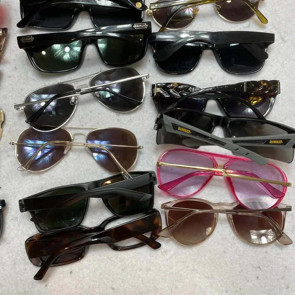 Lot Of 20 Mixed Brand Sunglasses Lot Unisex OS Multi Aviator Sport Bundle